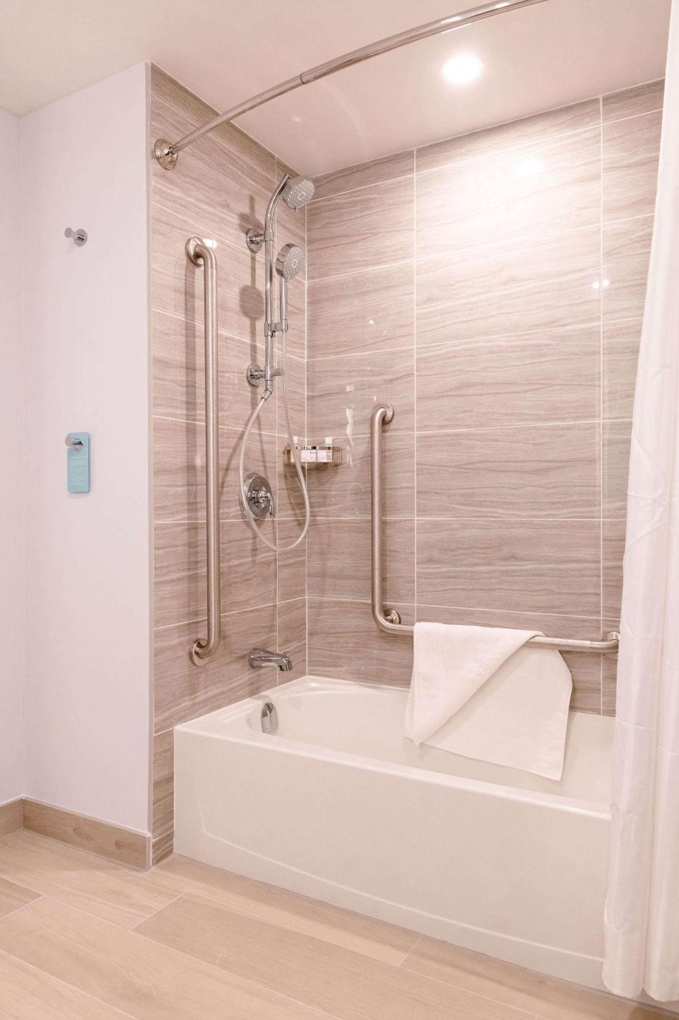 Hilton Garden Inn Sudbury, Ontario, Canada Ngoại thất bức ảnh